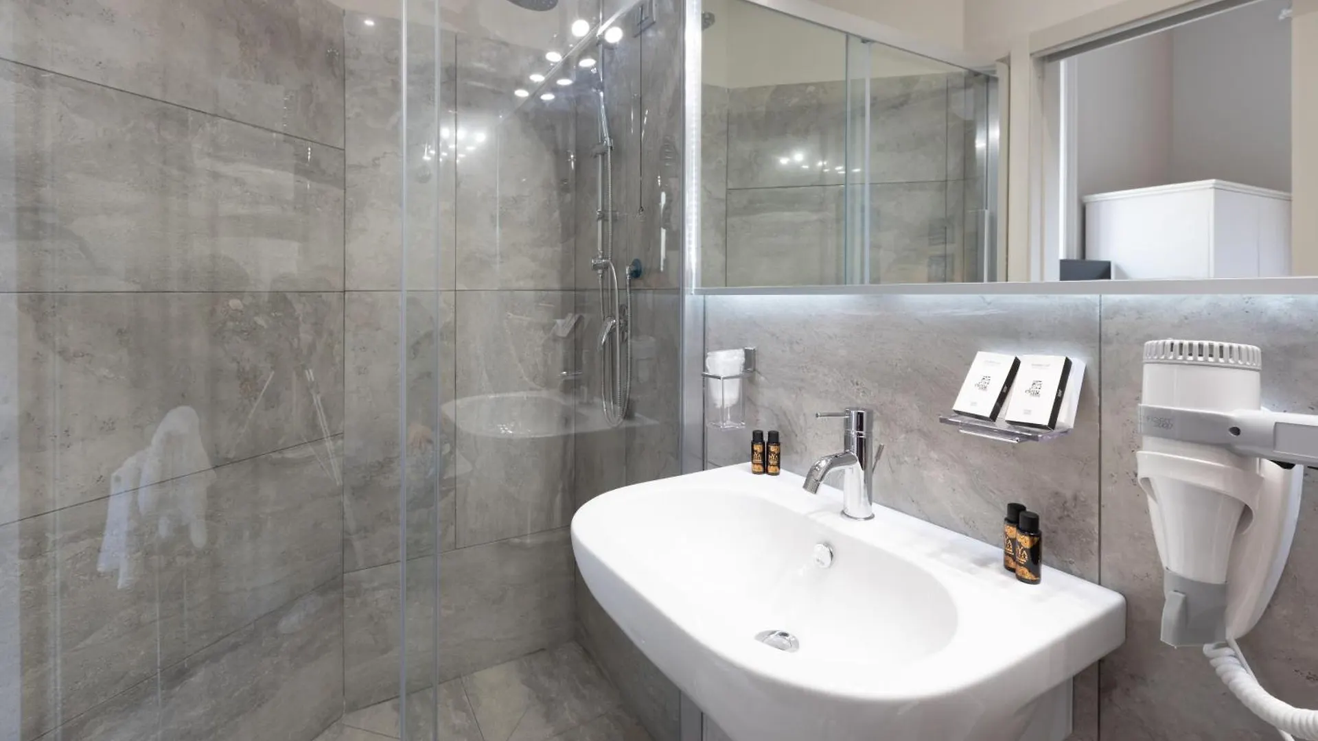 I 4 Elementi Hotel Naples